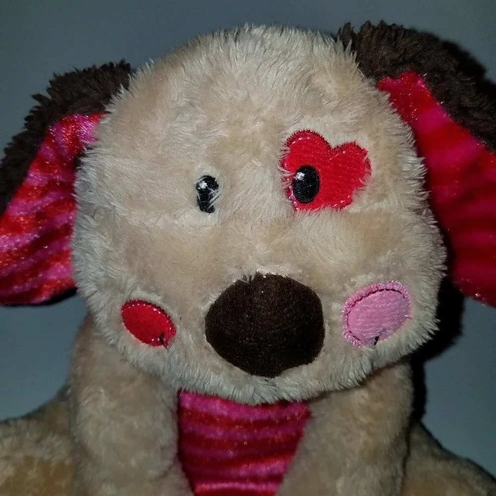 Dan Dee brown puppy